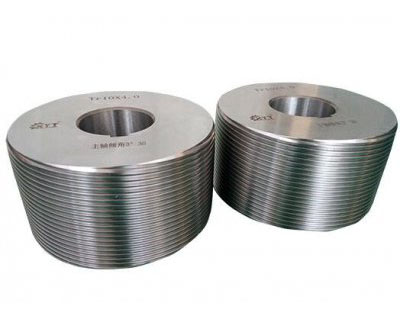 Choosing a high-quality thread roller is particularly import